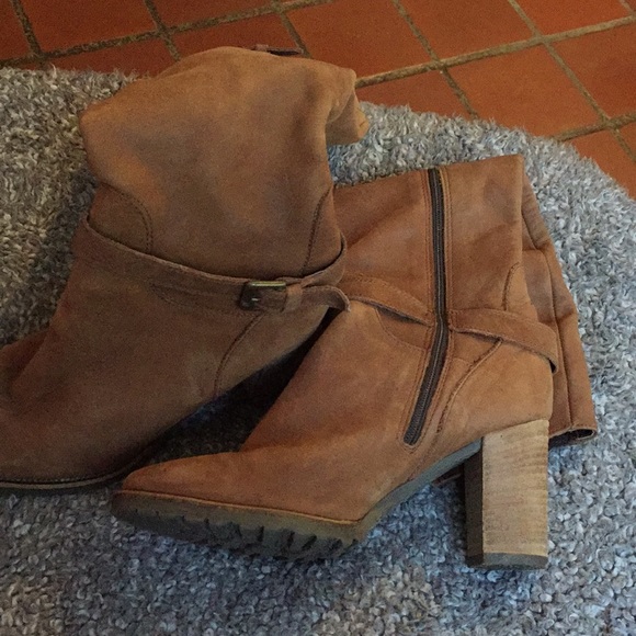 Knee high high heel boots - Picture 2 of 2